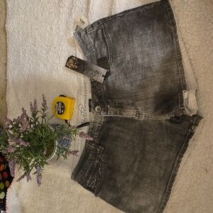 YMI PREMIUM Black Medium Wash Embroidered Shorts